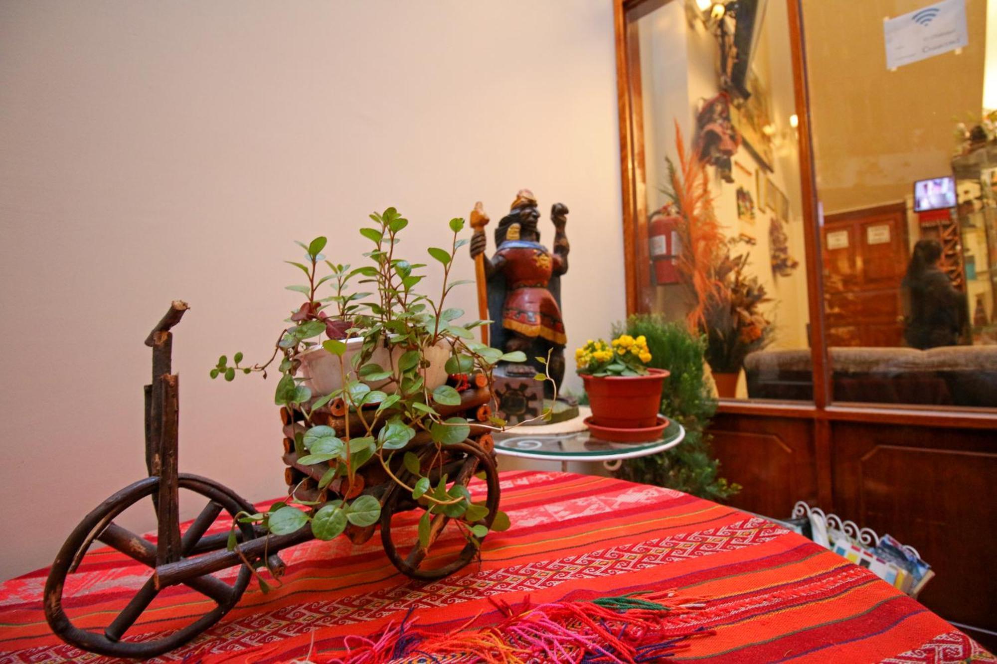 Hotel El Chasqui Ollantaytambo Esterno foto